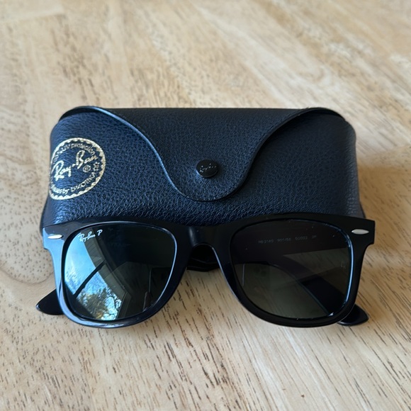 Ray-Ban Wayfarer Sunglasse - Picture 2 of 3